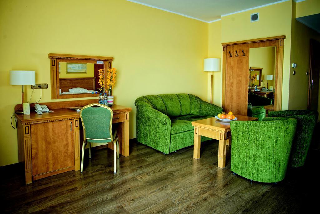 Hotel Pietrak Wągrowiec Eksteriør bilde